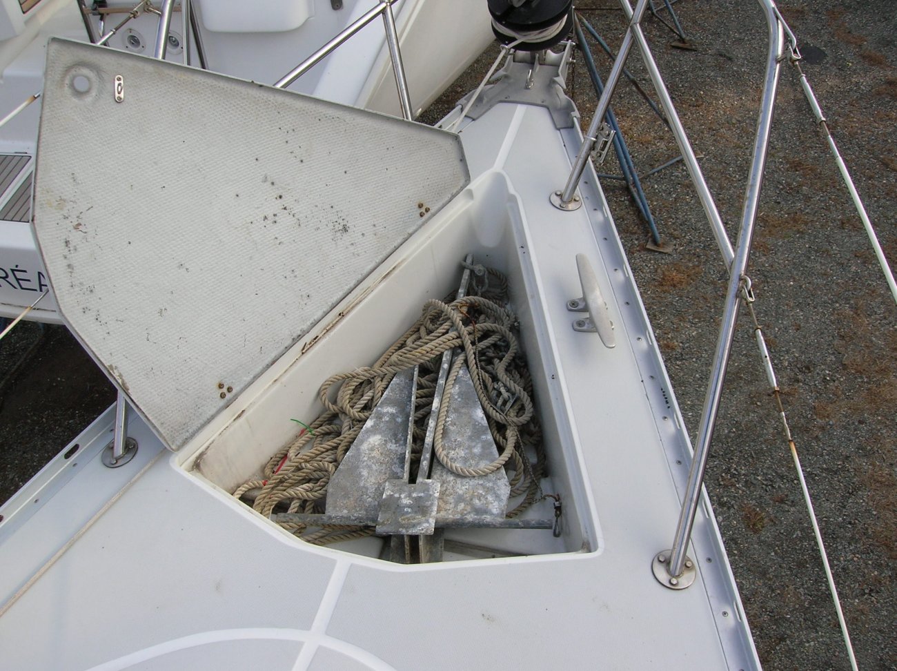 Windlass on a 322 Sailboat Owners Forums