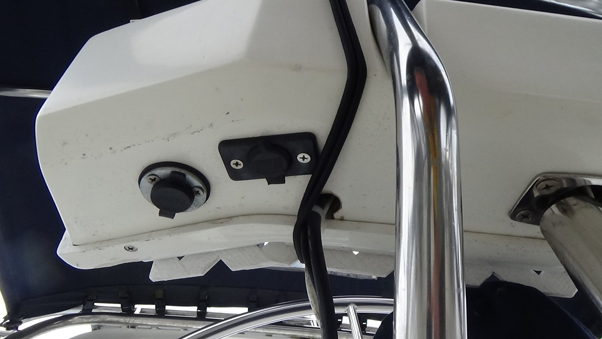 12v socket14.JPG