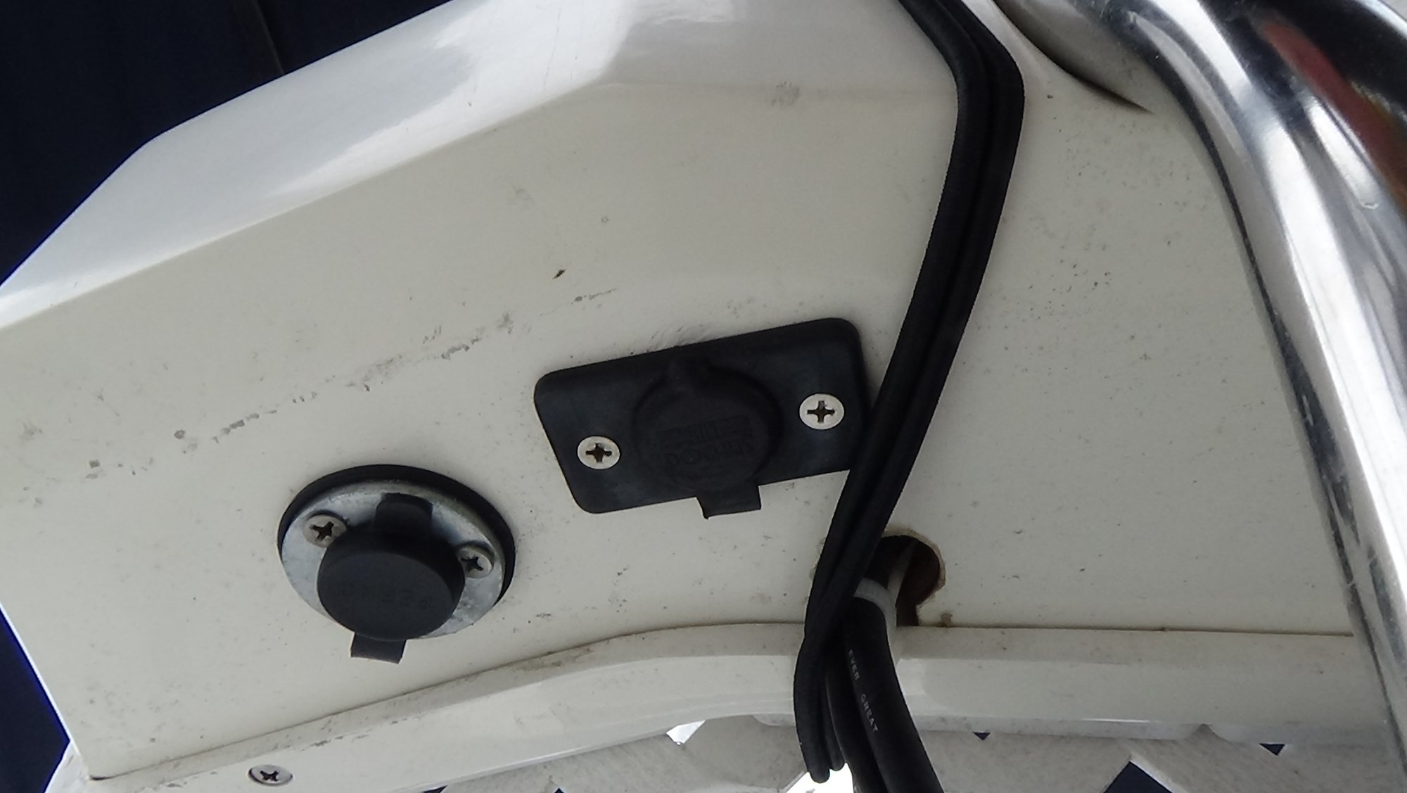 12v socket15.JPG