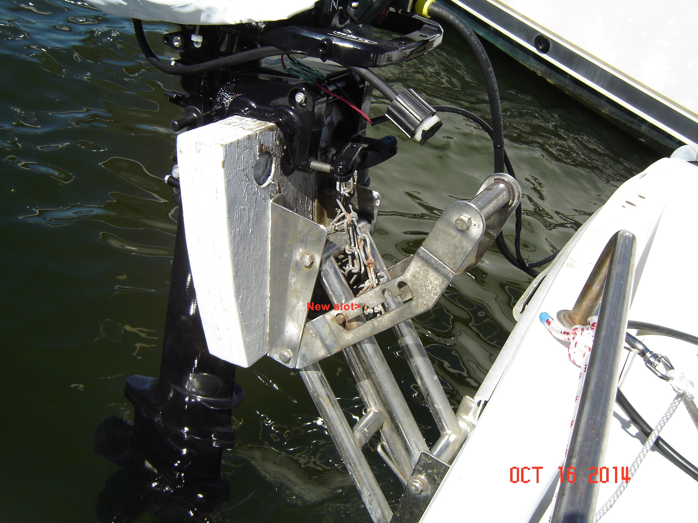 Motor hose hook water up outboard How to