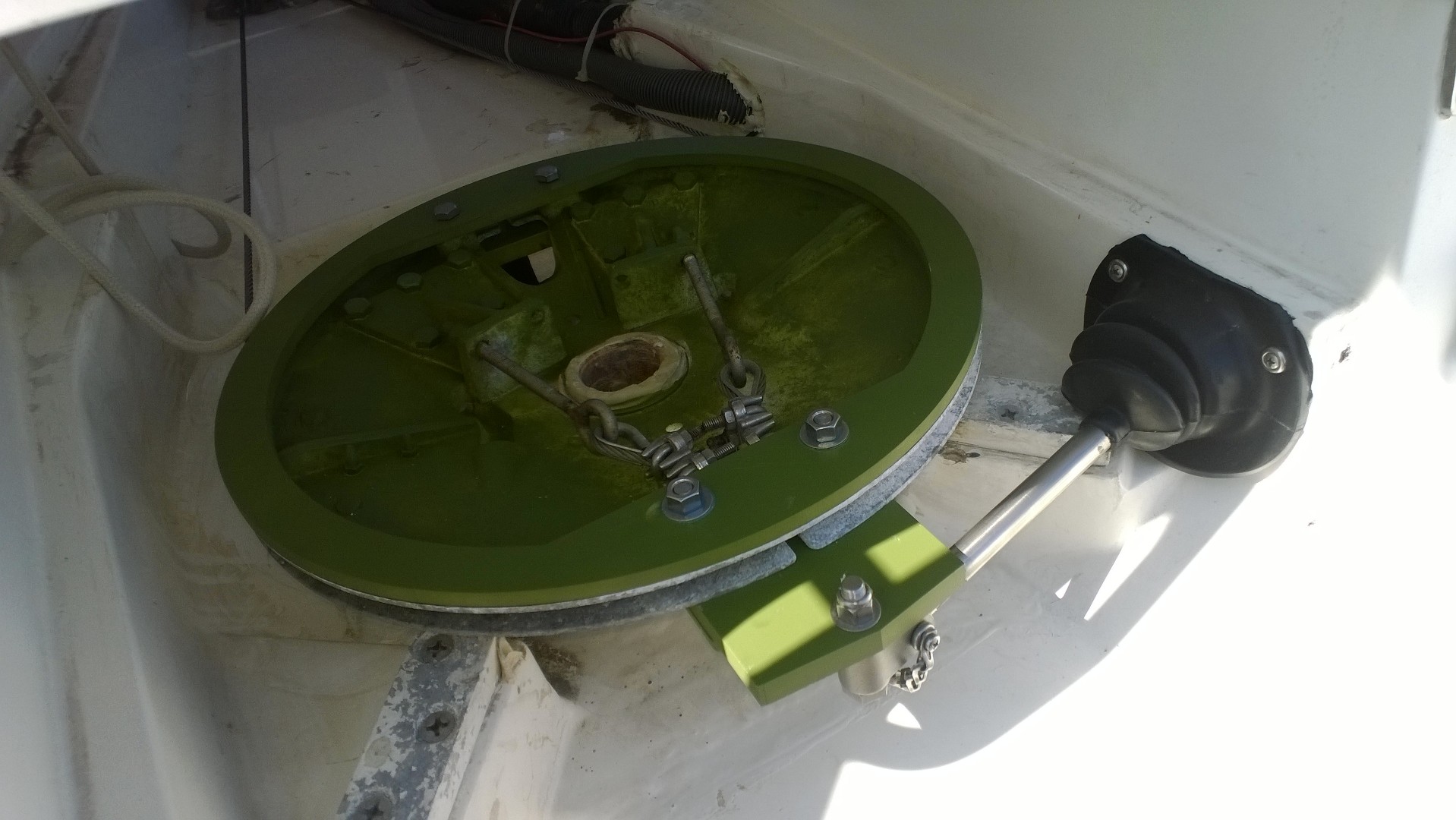 Raymarine Wheel drive autopilot on Hunter boat to upgrade? Sailboat