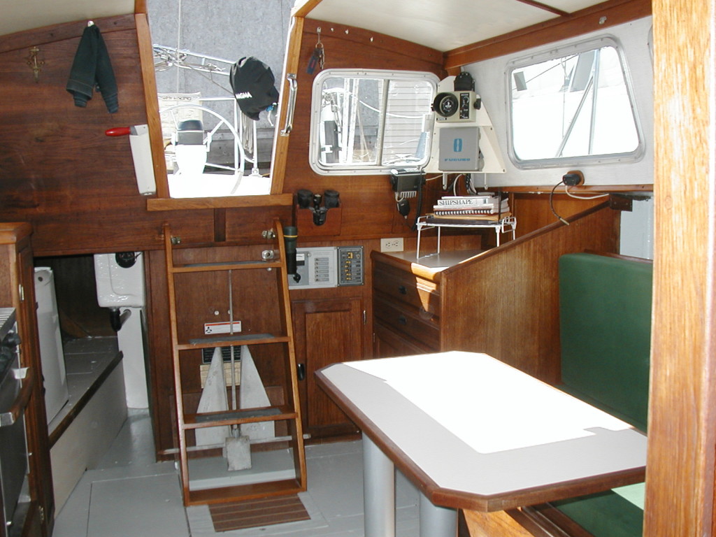 17.-Salon-to-aft-1024x768.jpg