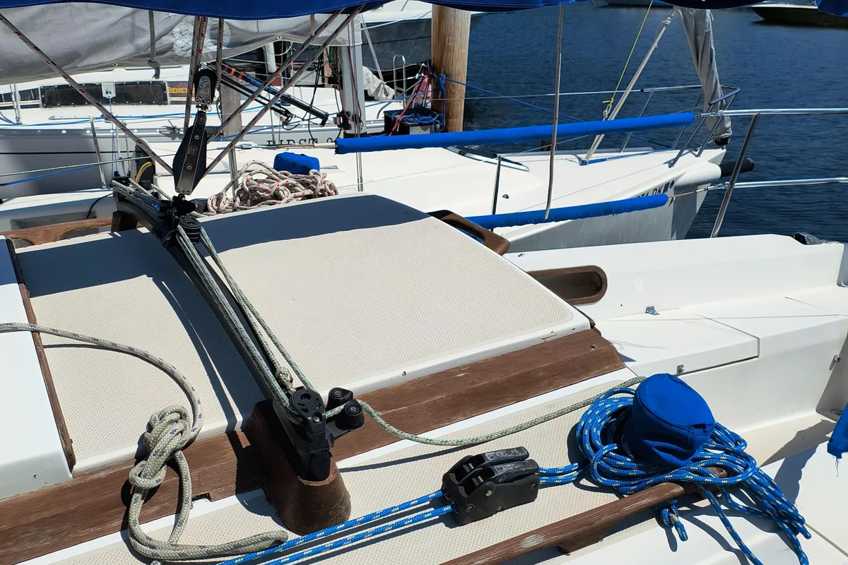 1985catalina27_mainTraveler.jpeg