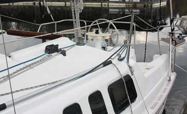 260 stern seat older.jpg