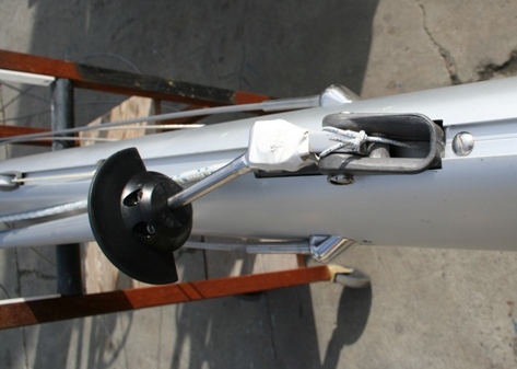 323 forestay attachment.jpg
