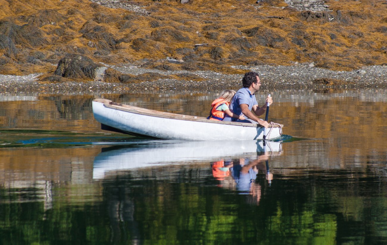 #4 Dad and little girl in bow (1 of 1).jpg