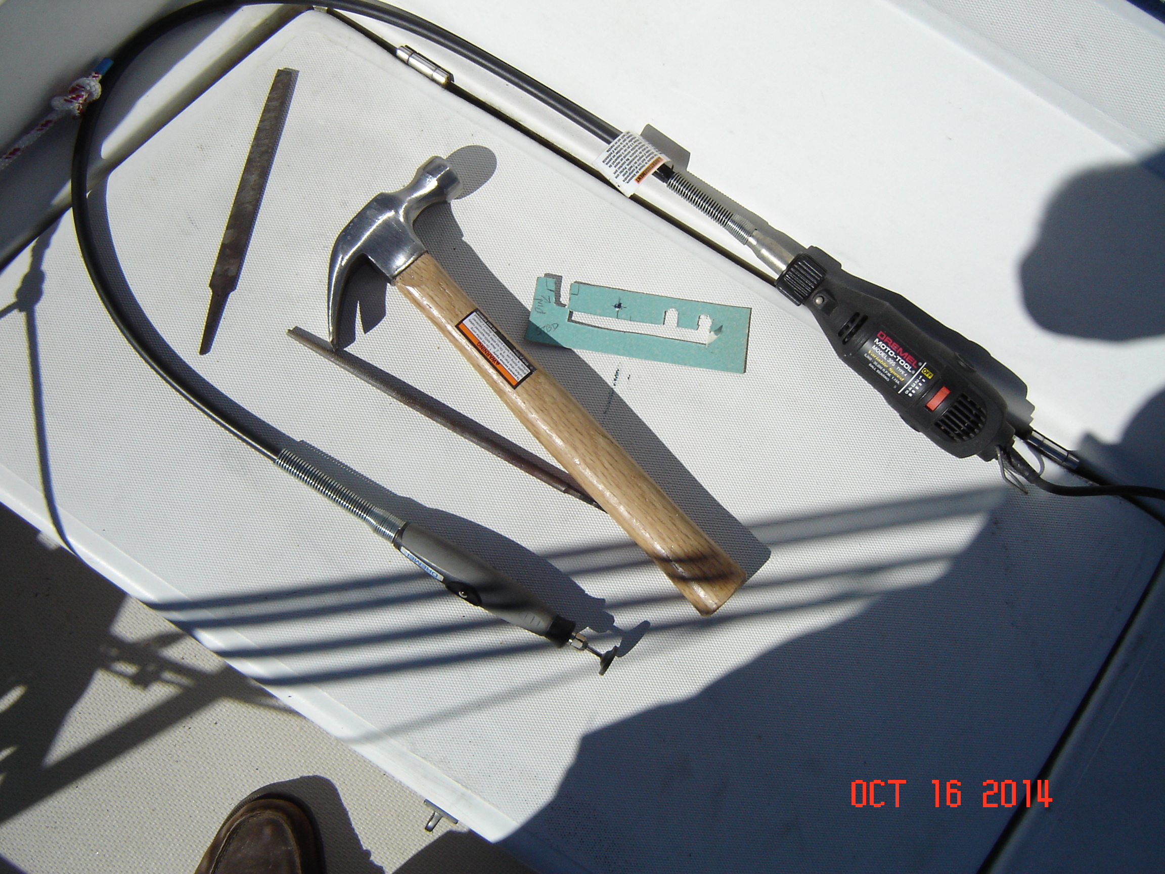 Add extra slot to motormount.JPG