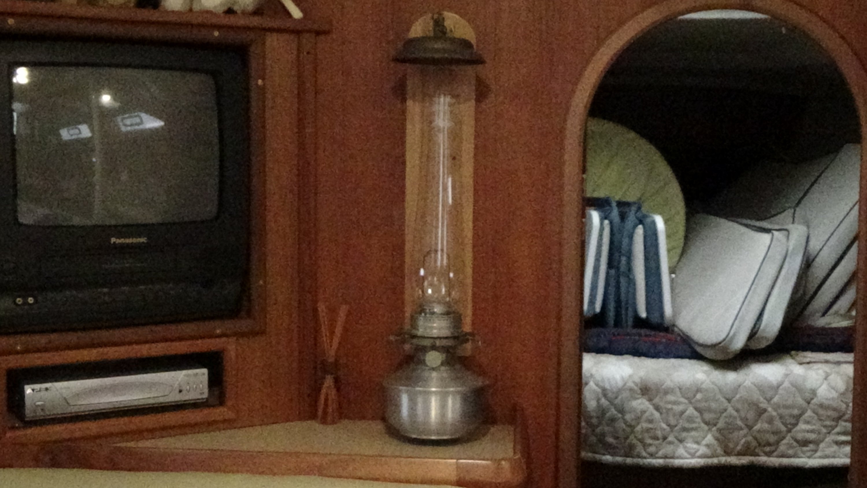 Aladdin Mantle Lamp.jpg