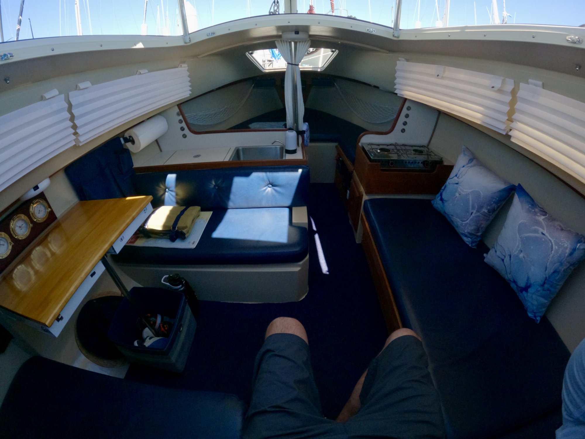 Boat cabin 1.jpg