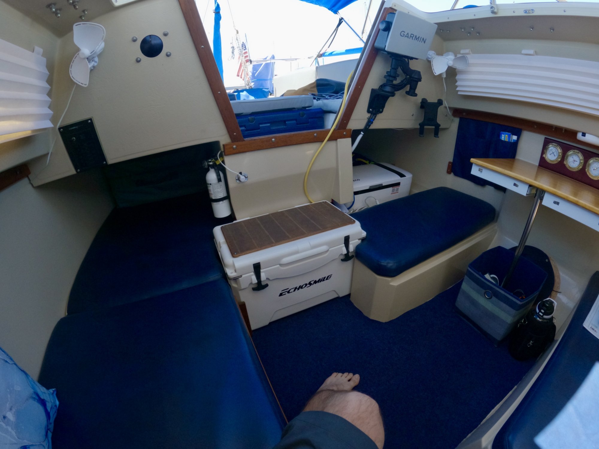 Boat cabin 4.jpg