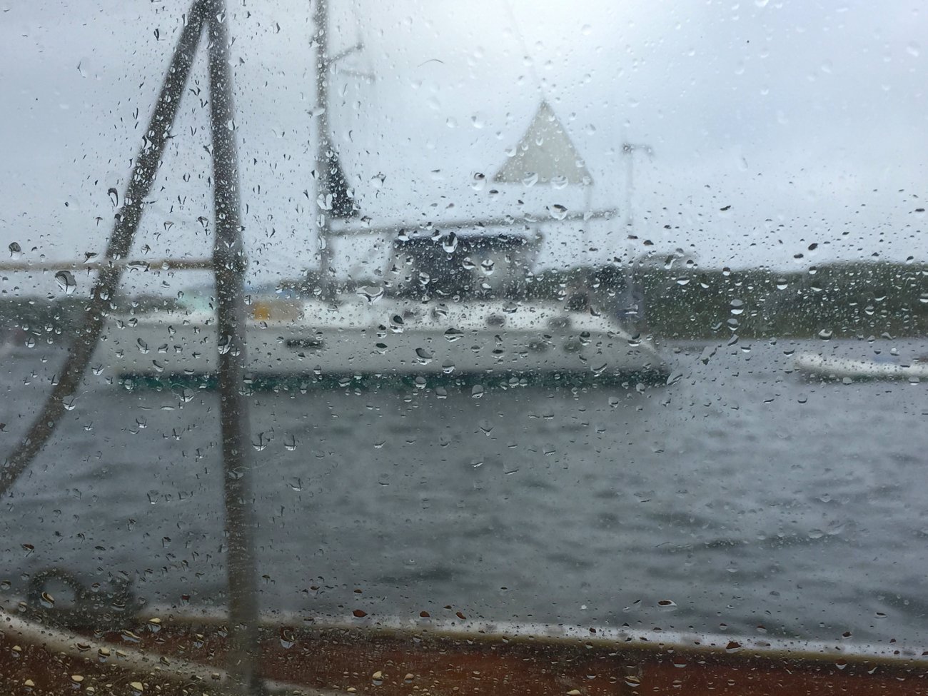 Boat sailing at anchor.JPG