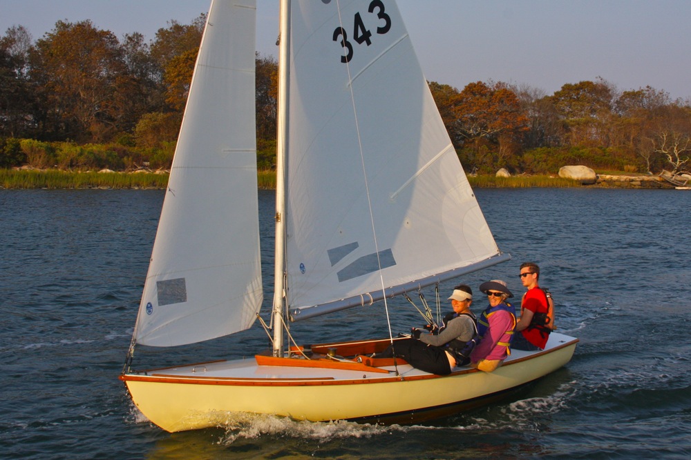 CCK 343 off the stern kids.jpg