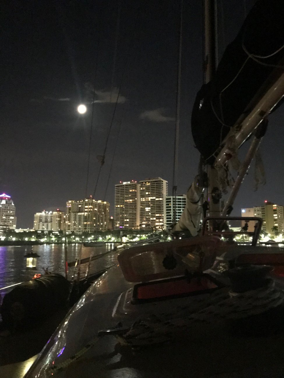 Cocktail Hour aboard Luna.jpg