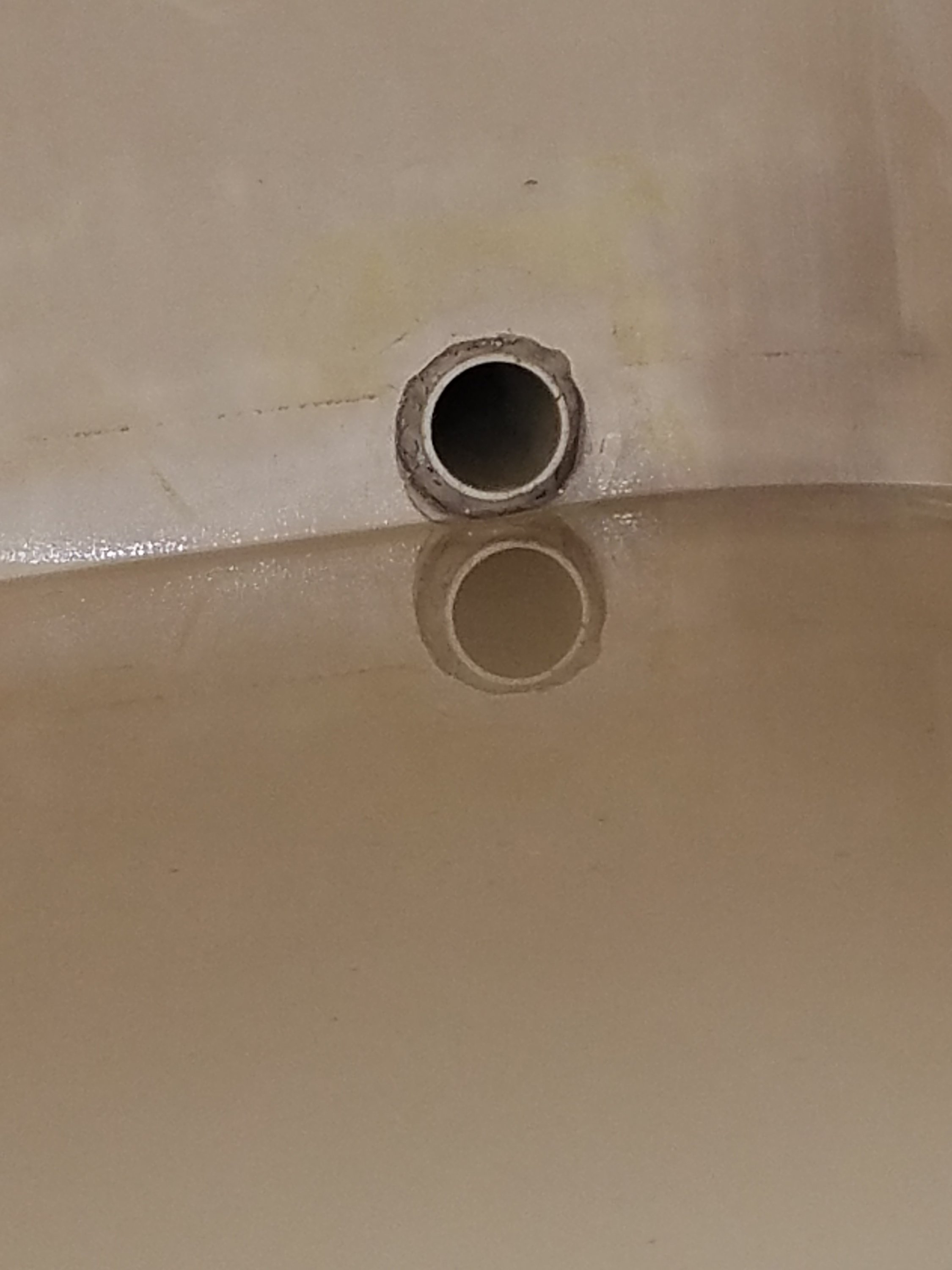 Connection pipe water tank.jpg