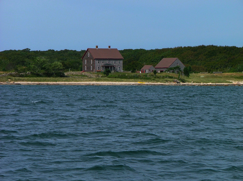 CottageNaushonIsland.jpg