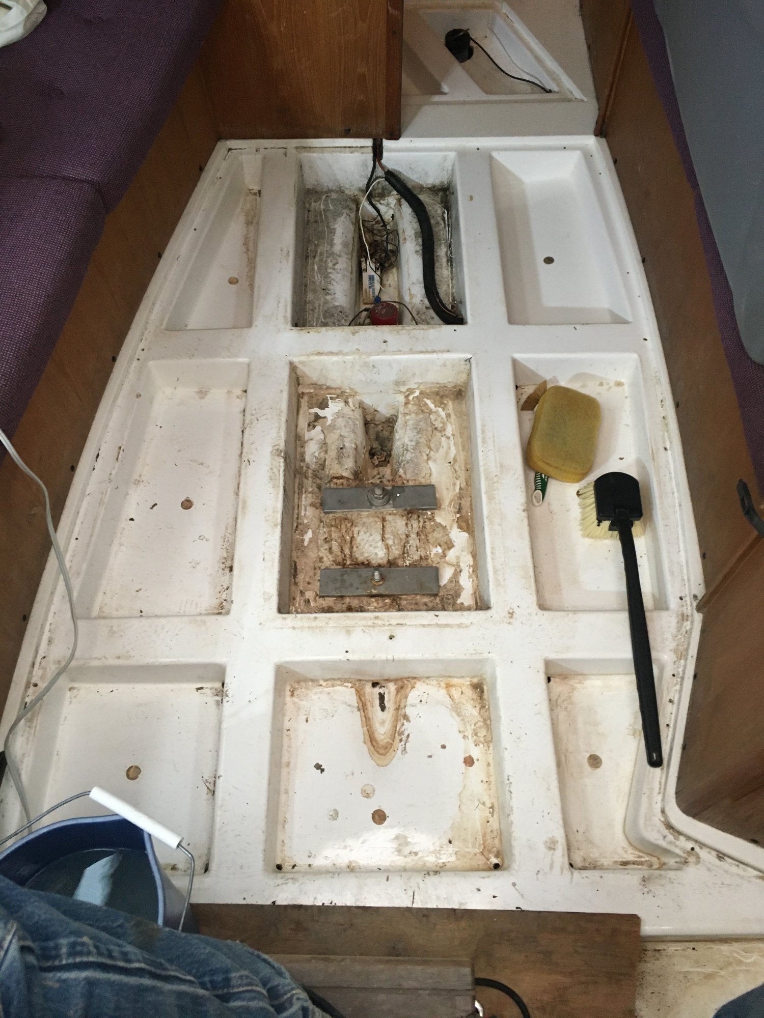 Courtuna keel bilge.JPG