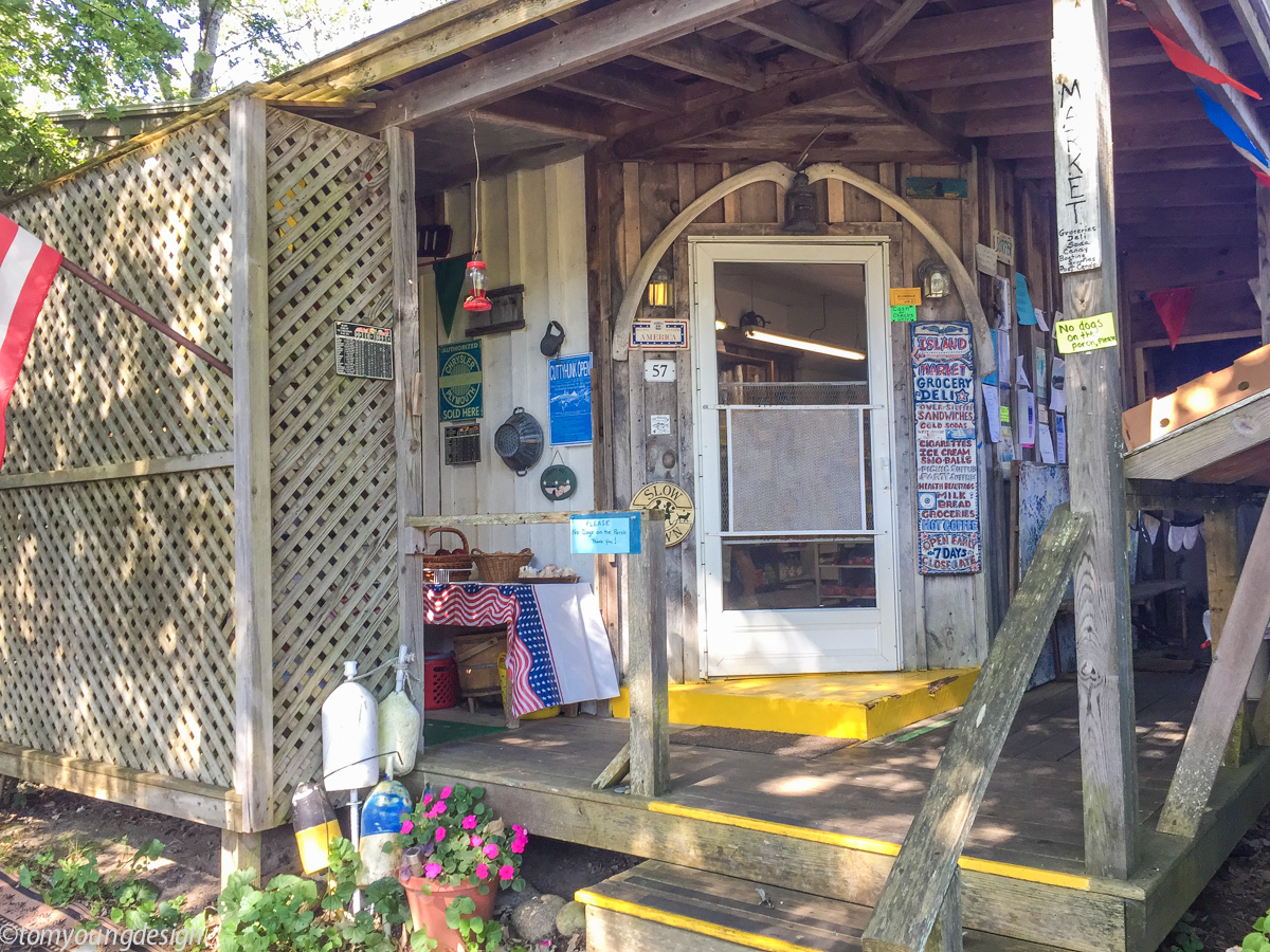 Cuttyhunk Island Store.jpg