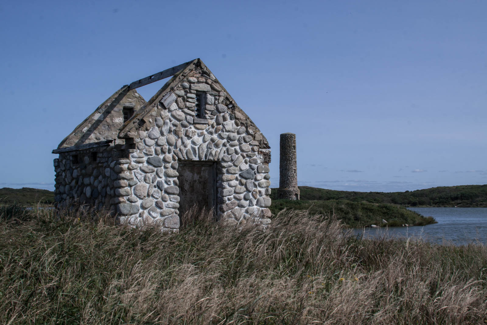 Cuttyhunk old stone house tower (1 of 1).jpg