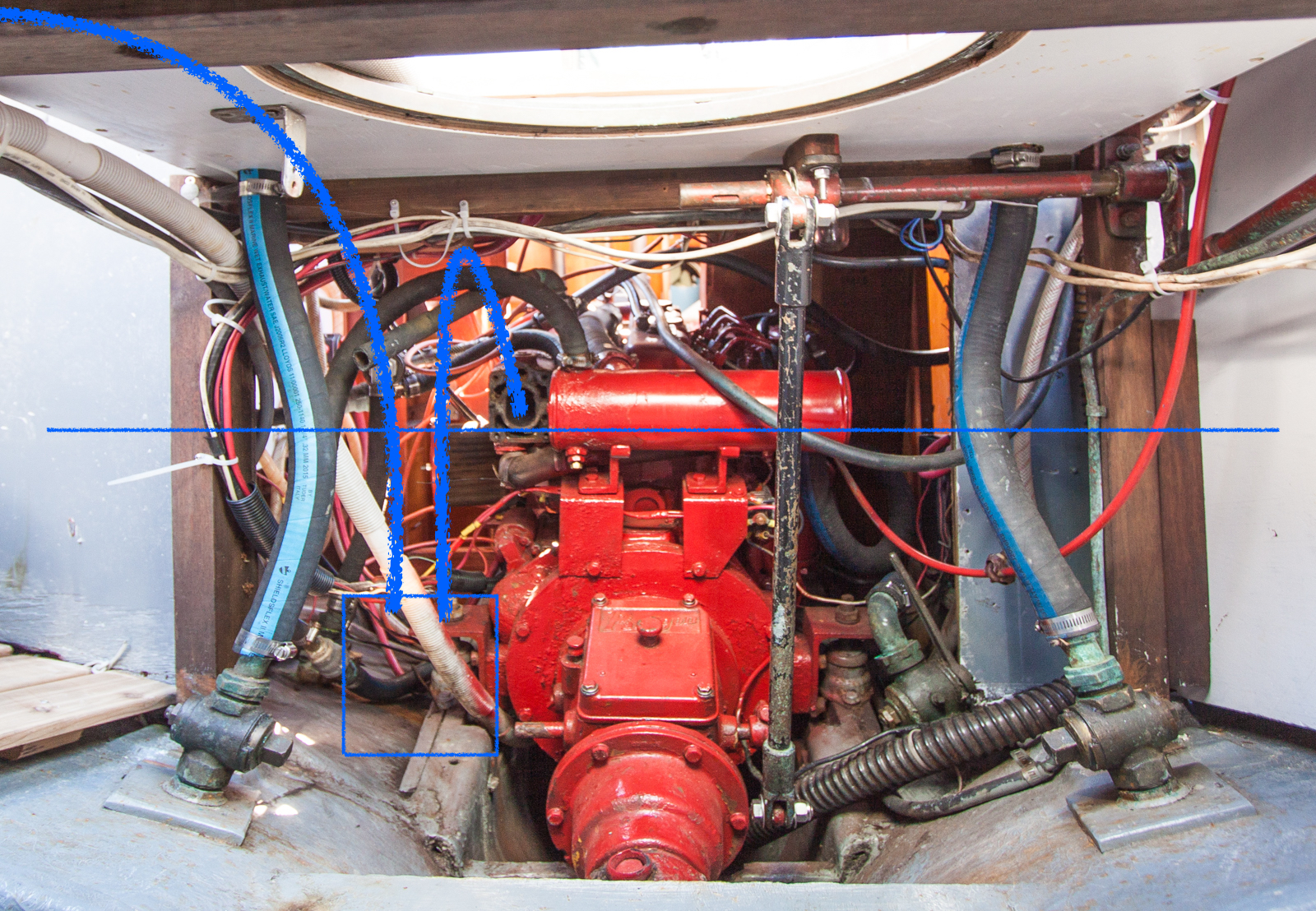 Engine compartment close - annotation.jpeg