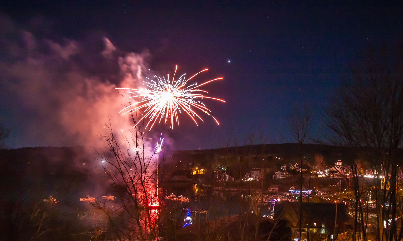 Fireworks 1 noise reduction (1 of 1).jpg