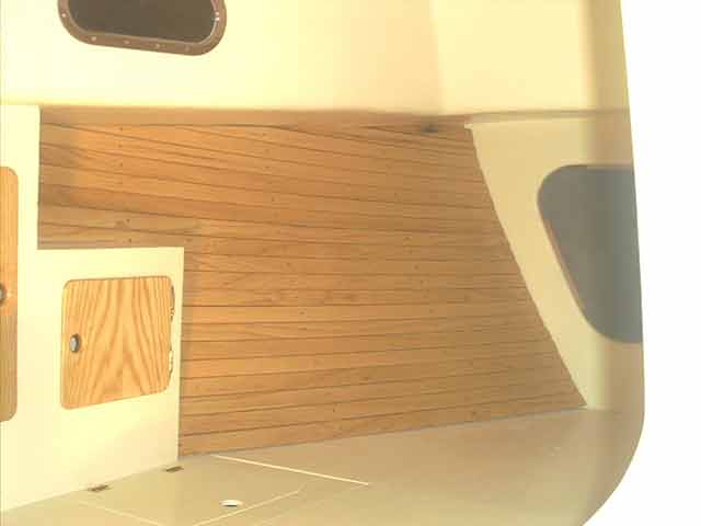fore-cabin-with-ceiling.jpg