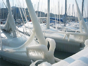 frozenboat.jpg