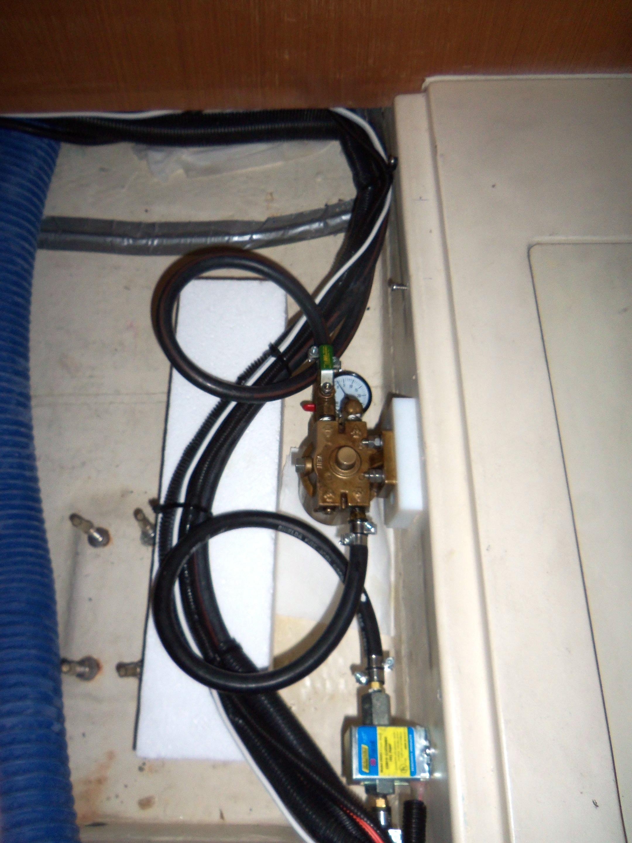 Fuel Filter and Fuel Pump.jpg