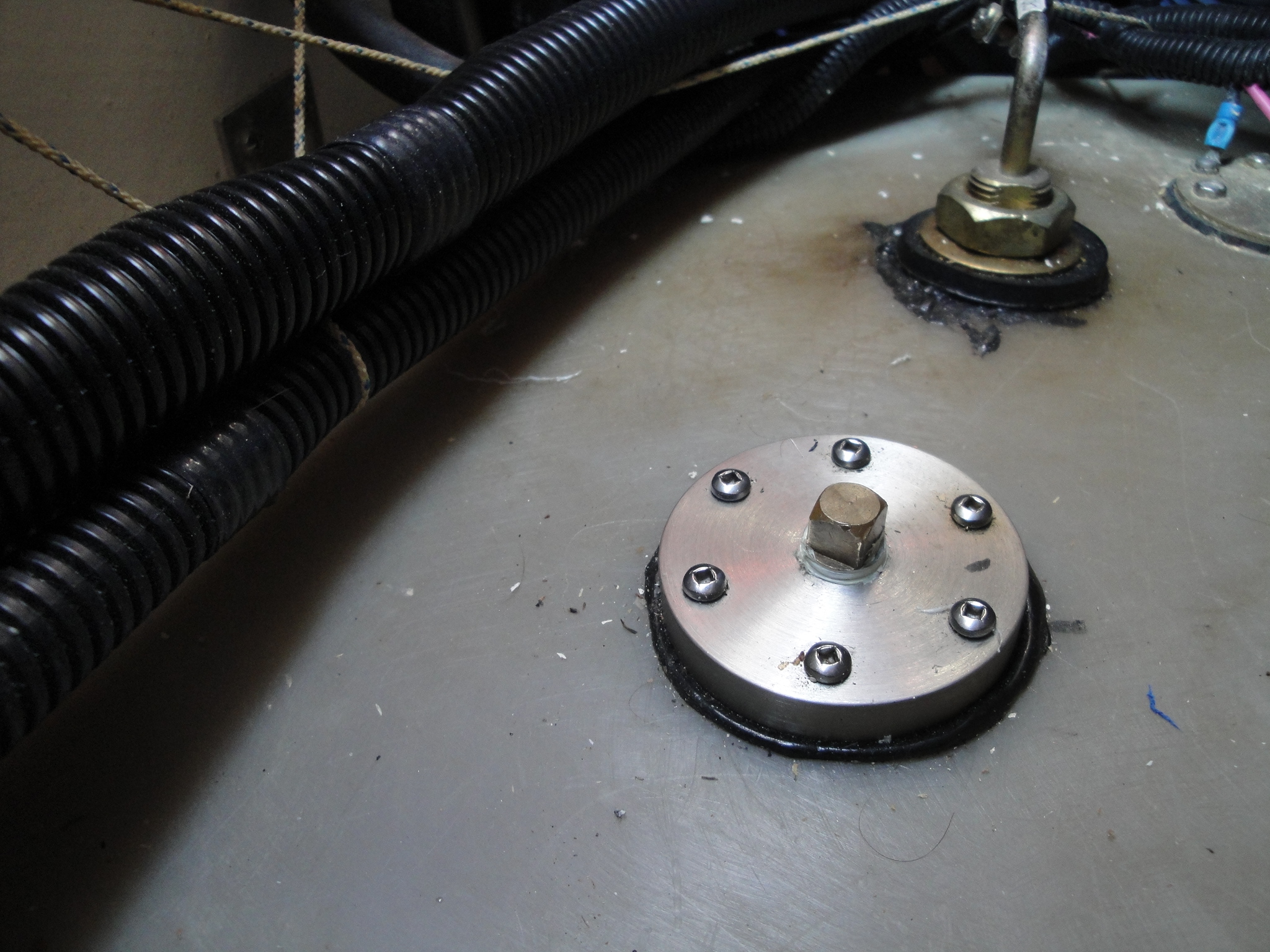 Do-It-Yourself Fuel Tank Cleaning - Practical Sailor