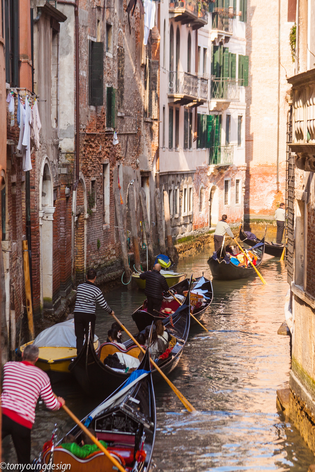 Gondliers.jpg