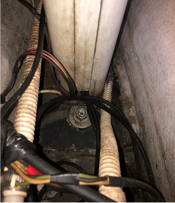 H37C Mast Step.JPG