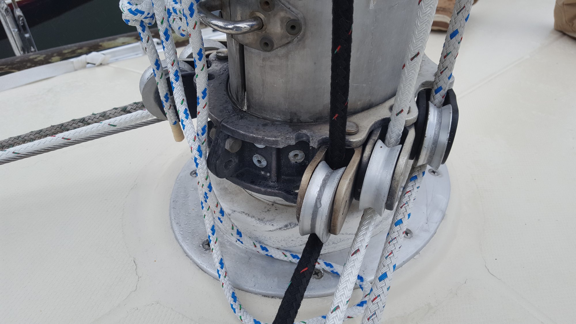 Halyard Organizer 2018-10-08 3.jpg