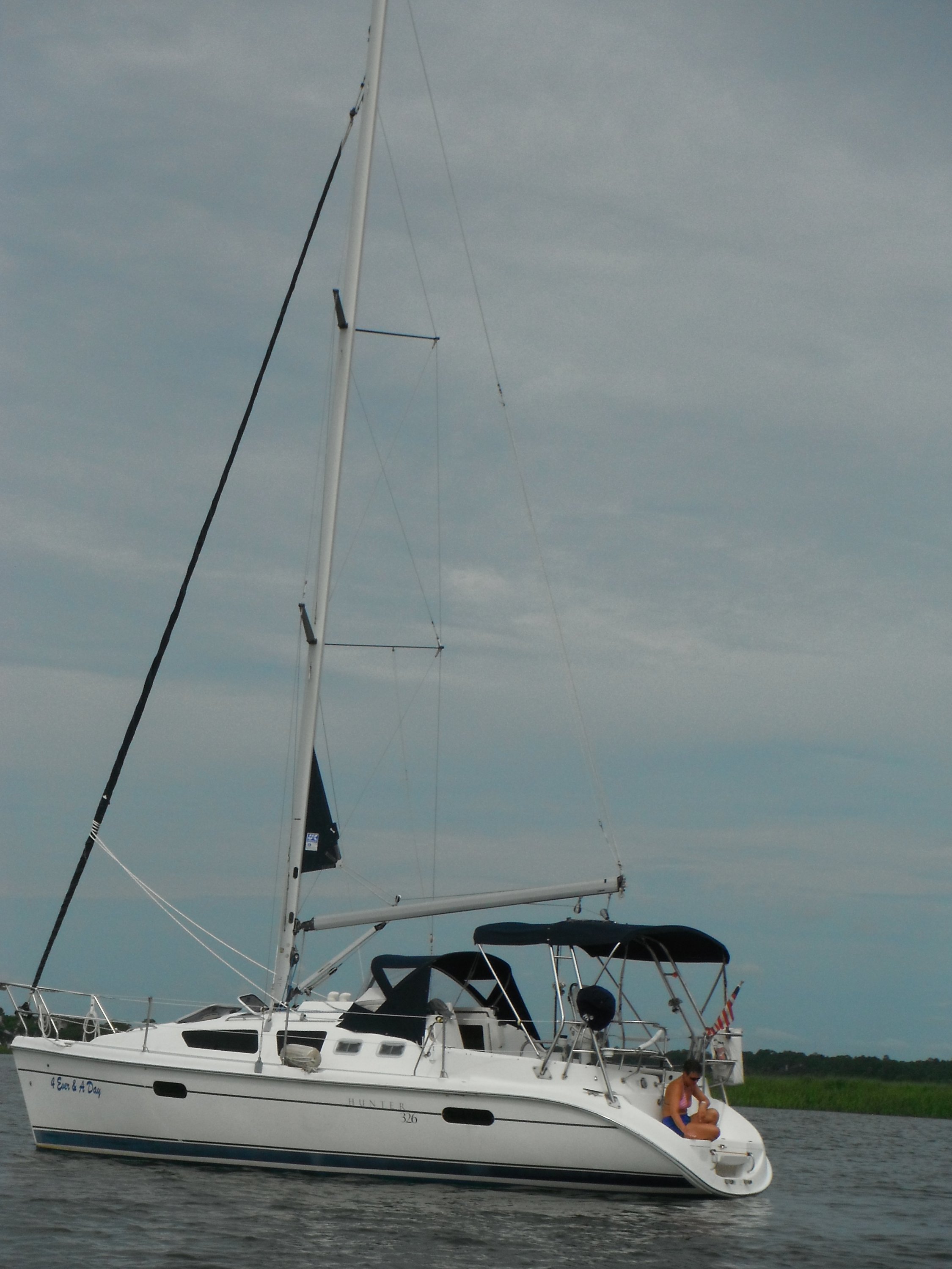 Hunter 326 (2).JPG