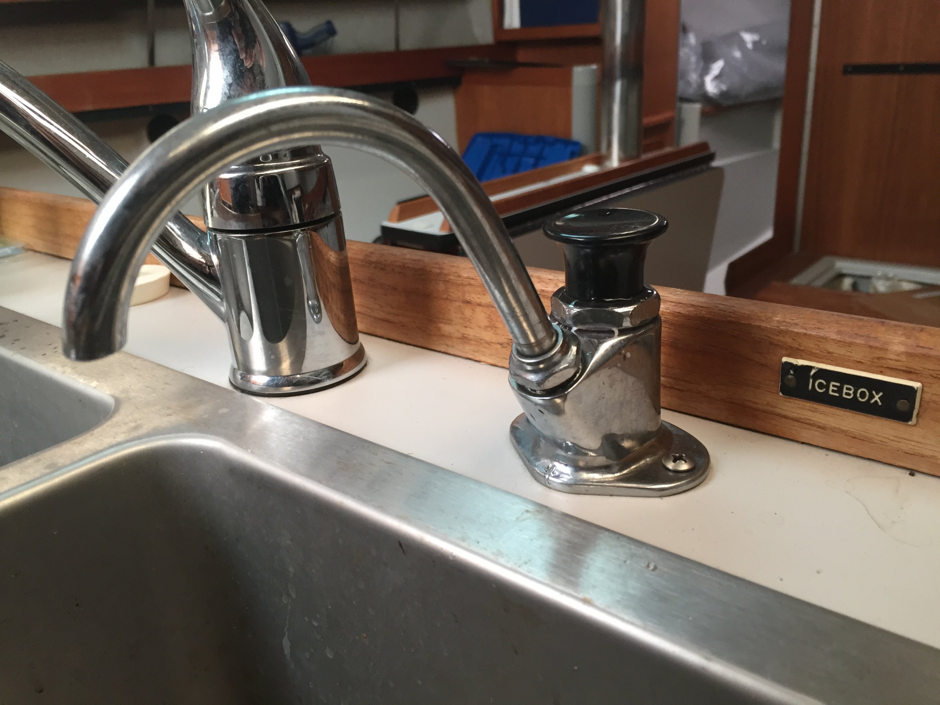 ice box drain pump.JPG