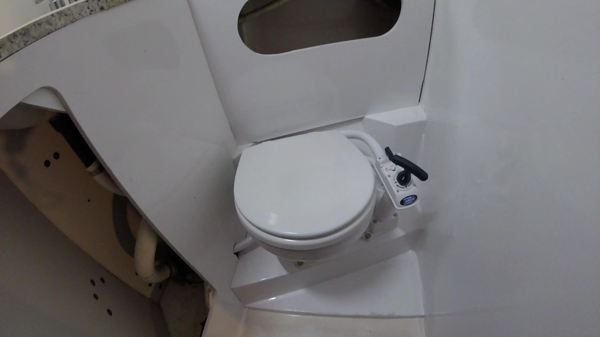jabscotoiletfinished.jpg