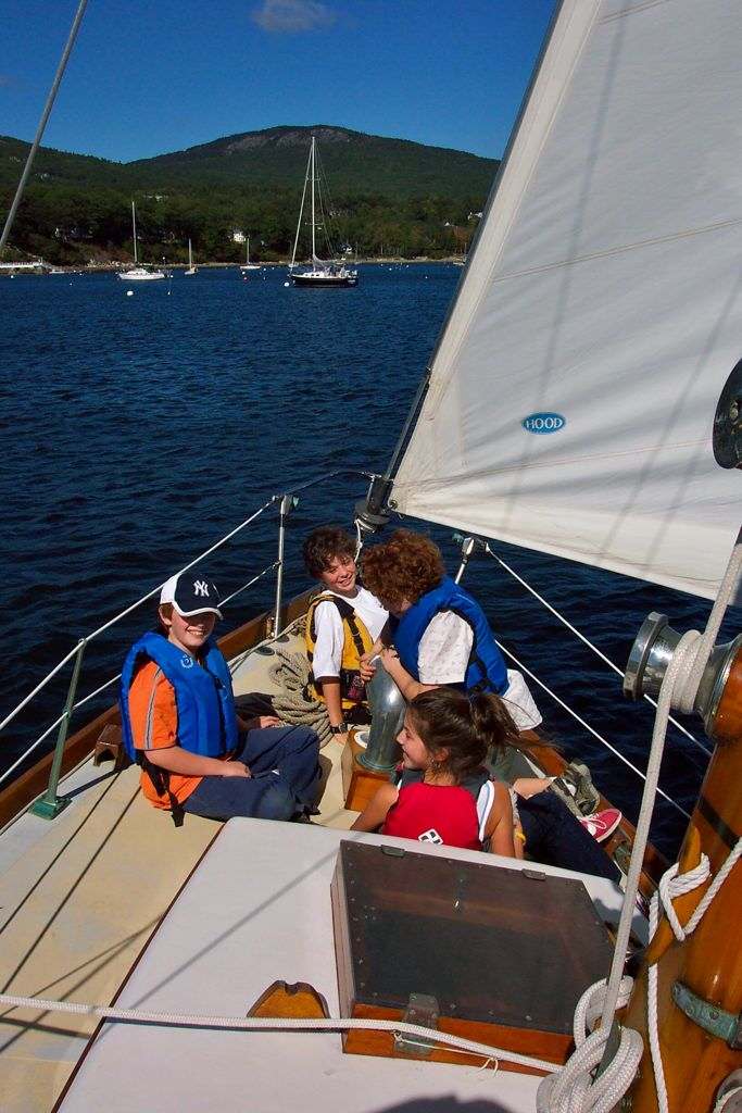 Kids on foredeck.jpg