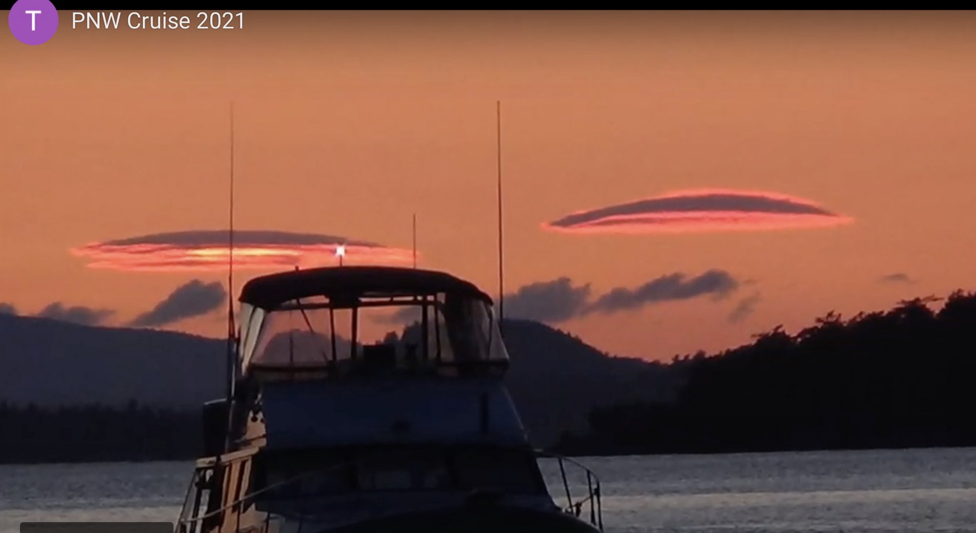 Lenticulor Cloud Sunset.jpg