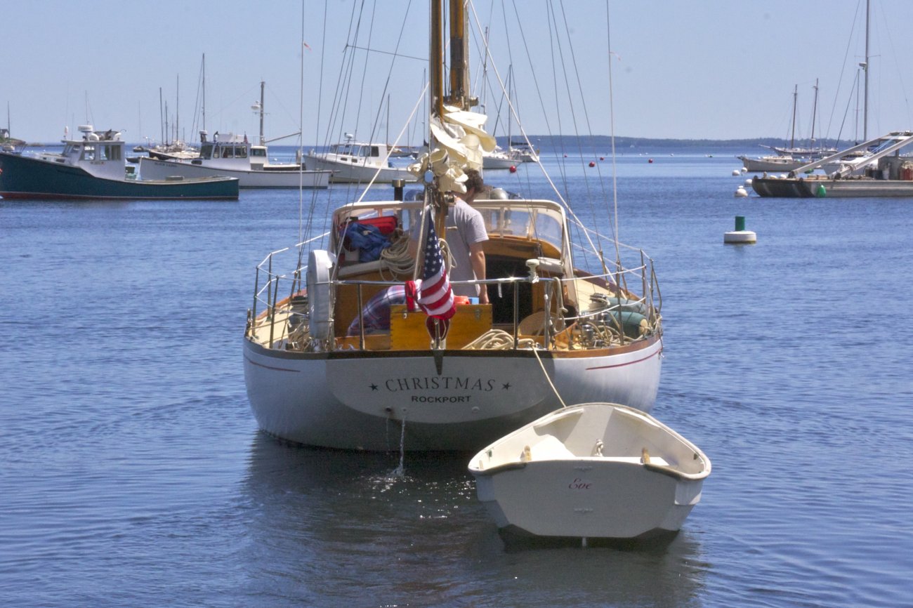 Light tow Rockport Harbor.jpg