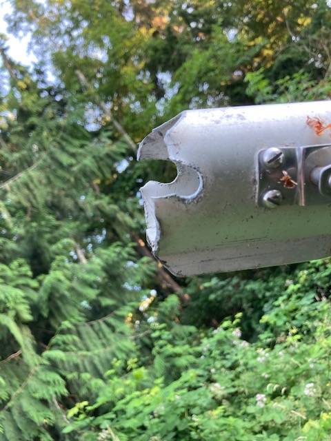 mast damage.jpg