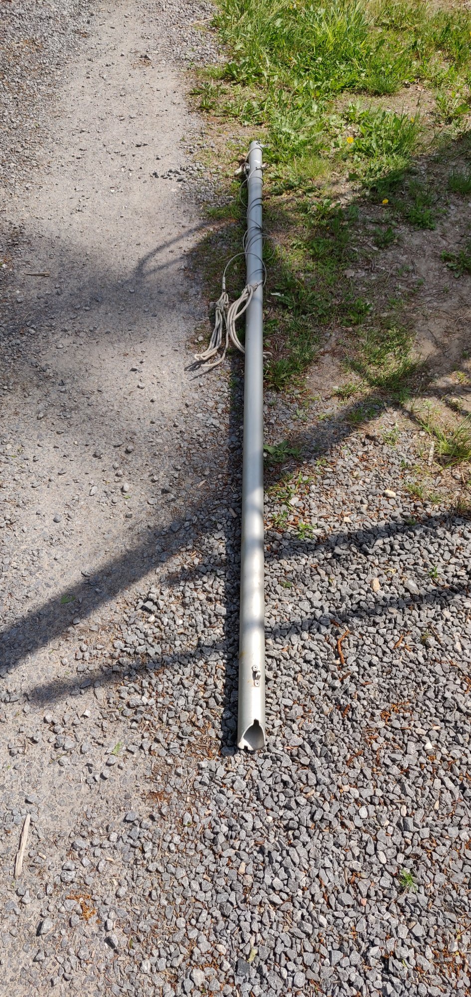 mast raising.jpg