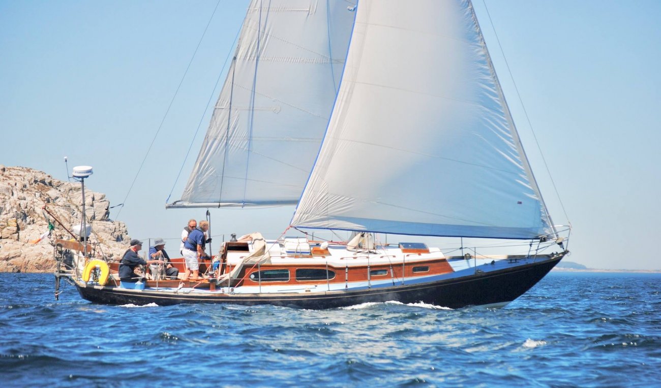 Miss DEMENA 1966 winning class Regatta das Illas Atlanticas, Galicia Spain.jpg