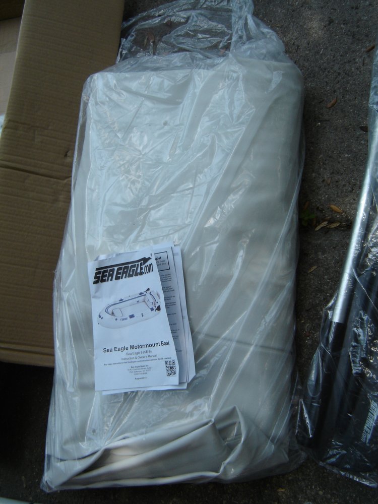 New Sea Eagle dinghy assembly (4).JPG