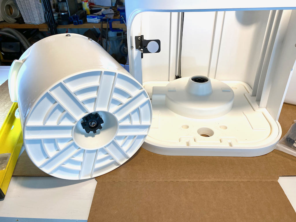 OGO solids bucket removed hub.jpeg