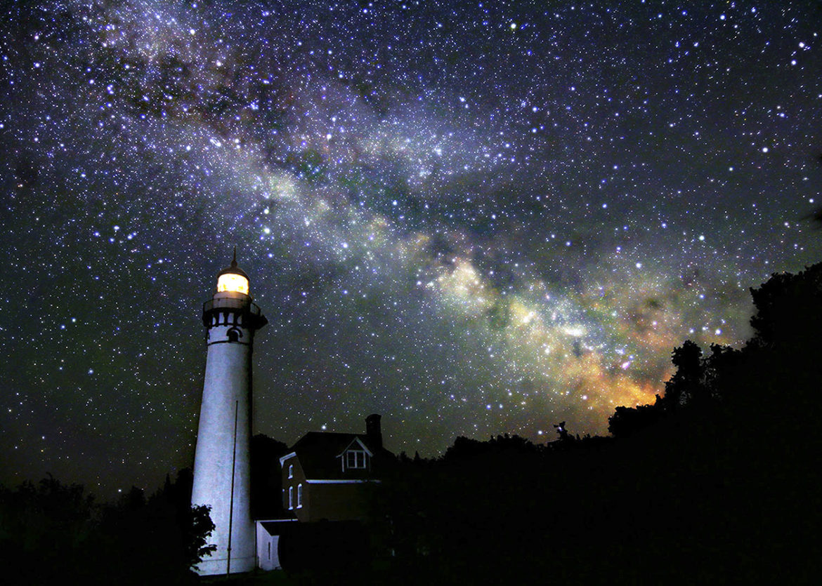 Outer-Island-and-the-Milky-Way.jpg