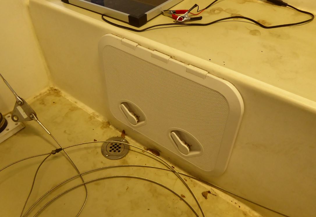 port quarter compartment access 01.JPG