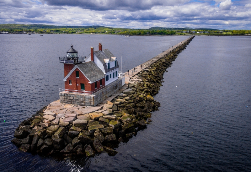 rockland-maine-lighthouse low tide.jpg