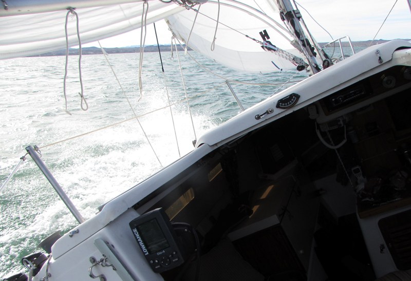 sail1.JPG