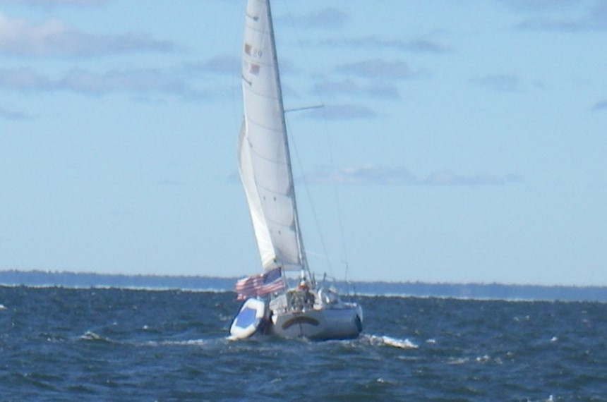 Strange Dinghy Tow.JPG