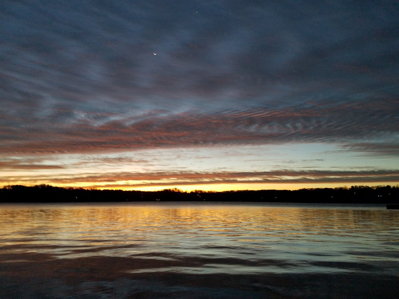 Sunrise at the lake 20181204.jpg