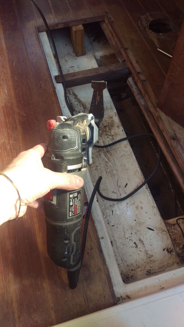 tool_small.jpg