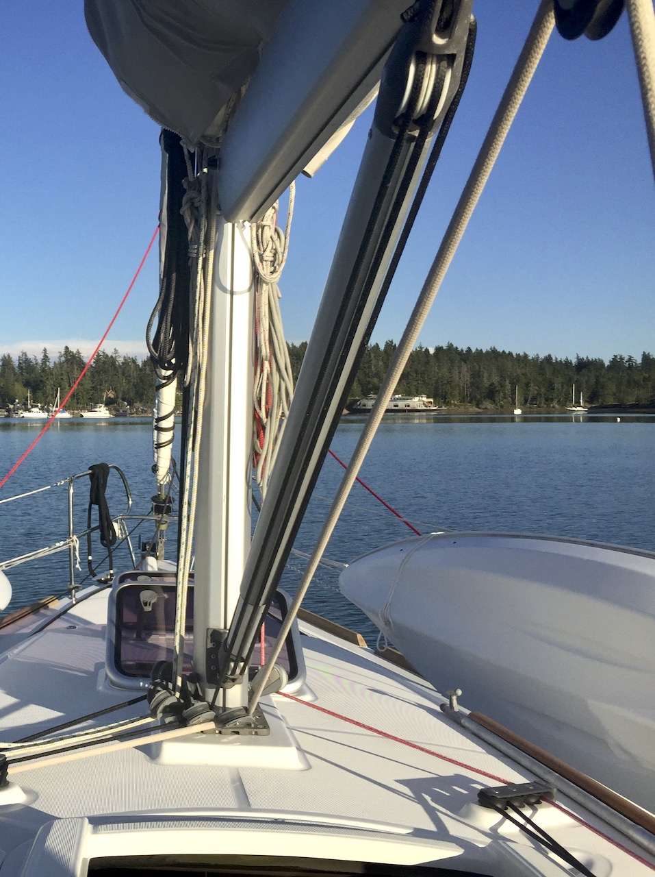 2015 Oceanis 31 Topping lift Sailboat Owners Forums